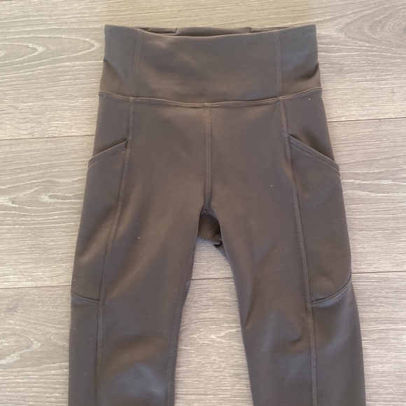 LuLulemon leggings 25” - Picture 2 of 3